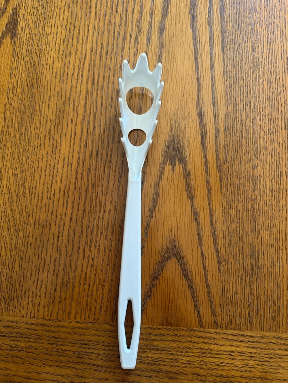 Vintage Tailor Made White Spaghetti Server/Fork